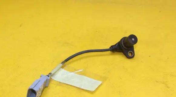 Volkswagen Golf IV Crankshaft position sensor 06A906433G