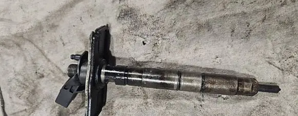 Fuel injector