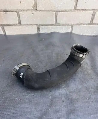 Intercooler hose/pipe