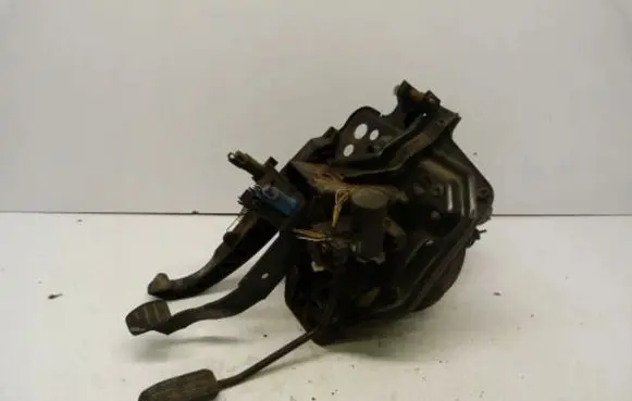 Volkswagen Transporter - Caravelle T4 Pedal assembly 
