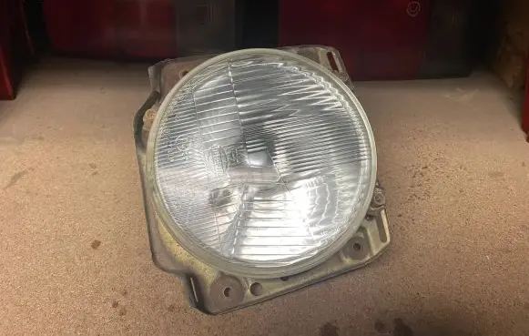 Volkswagen Golf II Headlight/headlamp 02427R20 7R01401
