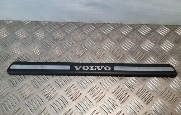 Volvo V70 Front sill trim cover 8659960