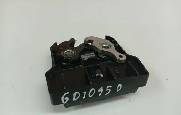 Opel Zafira A Seat back rest lock catch 24420229D