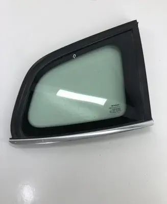 Renault Laguna III Rear side window 833000004R 833000005R