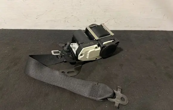 BMW 5 F10 F11 Front seatbelt 7295868