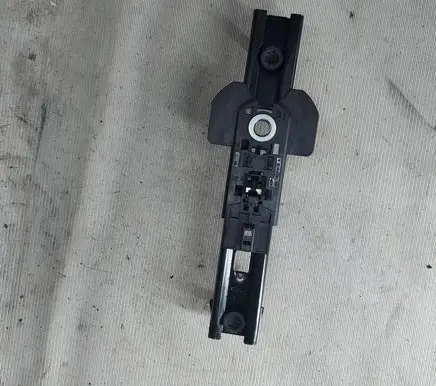 Ford Kuga I Seat belt adjustment rail 8V41S611C46AA 610076500C