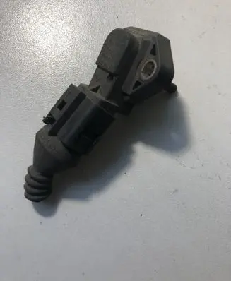 Volkswagen PASSAT B5 Air pressure sensor 0281002177