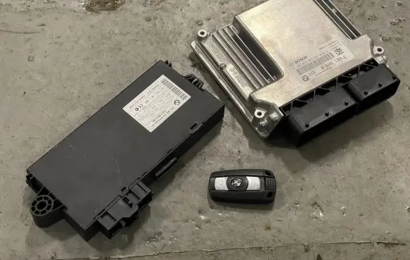 BMW 5 E60 E61 Engine ECU kit and lock set 8506199 030426317 1039S29123