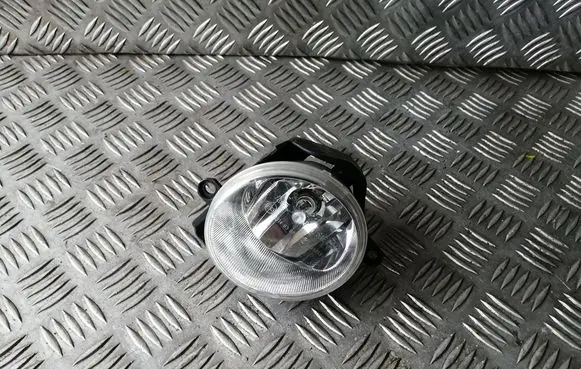 Toyota Prius (XW30) Front fog light 70618 A045053