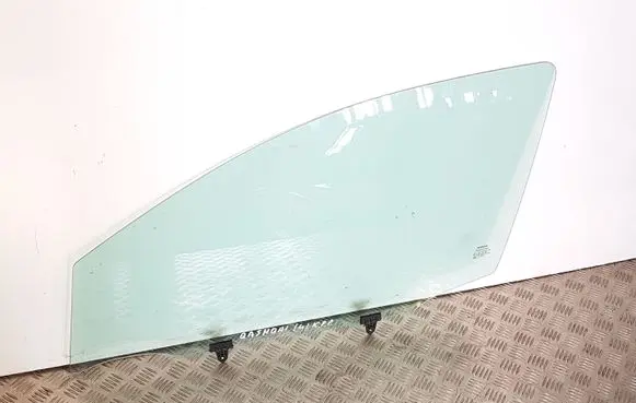 Nissan Qashqai+2 Front door window glass four-door 80301JD000