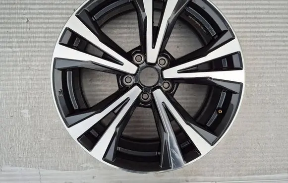 Nissan Qashqai R18 alloy rim HV03BMB94