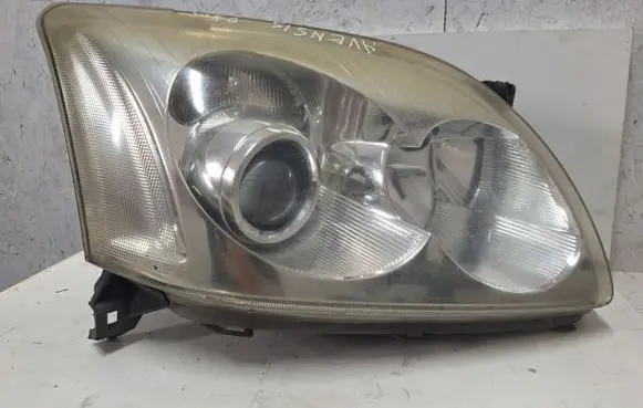 Toyota Avensis T250 Headlight/headlamp