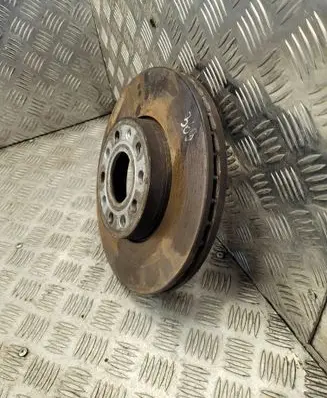 Volkswagen Jetta V Front brake disc