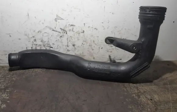 Audi A4 S4 B7 8E 8H Air intake hose/pipe 8E0145762B