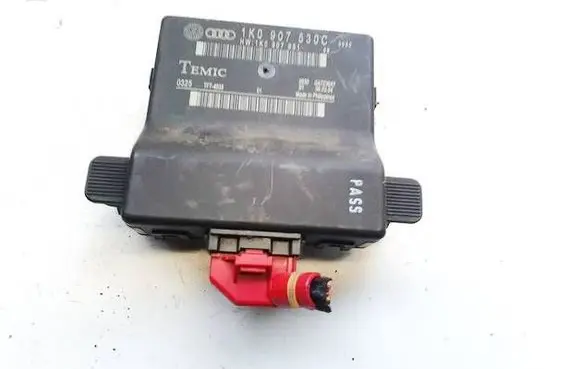 Volkswagen Golf V Door control unit/module 1K0907530C 1k0907951