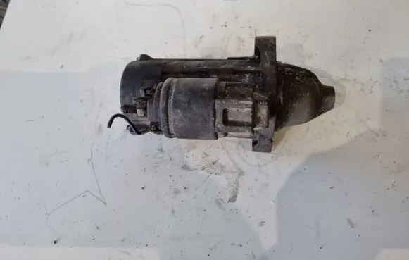 BMW 5 E60 E61 Starter motor 7787354