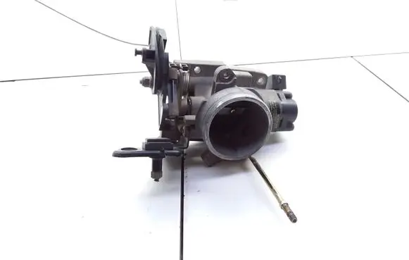 Ford Mondeo MK I Throttle valve 93BB9677EE 2L18B 938F9B989