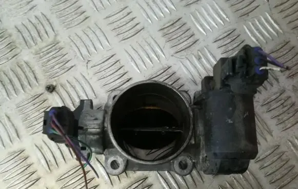Toyota RAV 4 (XA30) Throttle valve 1923002010 192300-2010