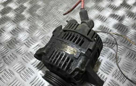 Renault Megane I Generator/alternator 2541937a a11v185