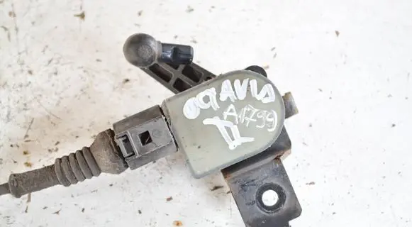 Skoda Octavia Mk2 (1Z) Headlight/headlamp level sensor 1T0907503 6PM00874900 110707