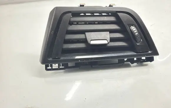 BMW 3 F30 F35 F31 Dashboard side air vent grill/cover trim 9231970 508836