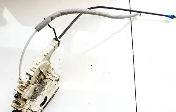 Volkswagen Crafter Front door lock a9067201735