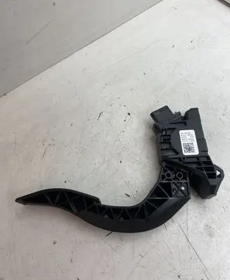 Audi A4 S4 B9 Accelerator throttle pedal 8W1723523
