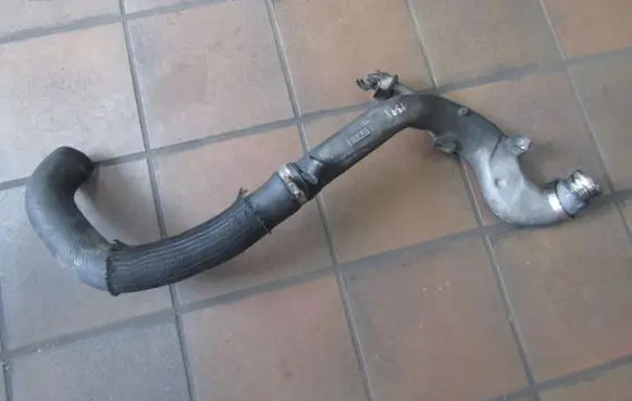 Mazda 3 I Intercooler hose/pipe