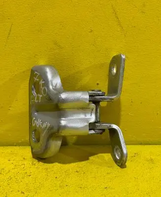Chevrolet Orlando Rear door lower hinge 1244574324