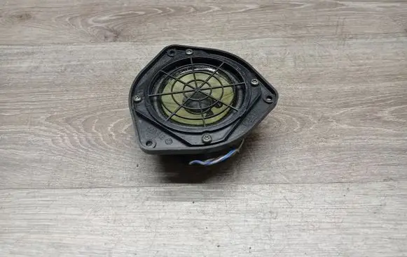 Audi A8 S8 D2 4D Front door speaker 214055
