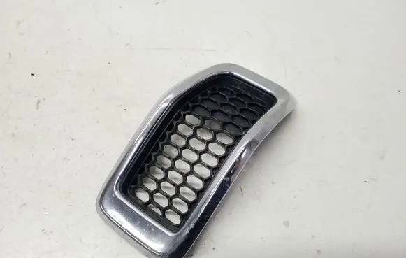 Jeep Cherokee Front grill 68303626AA 6CY39TRMAA