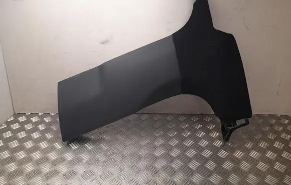 Tesla Model Y (B) pillar trim (bottom) 194093530F