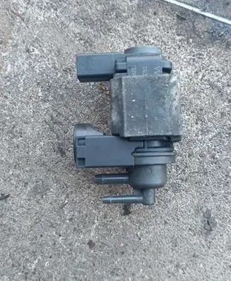 Audi Q7 4L Turbo solenoid valve 059906629D
