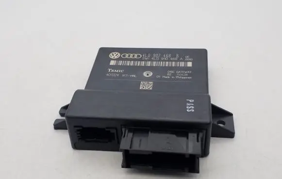Audi Q7 4L Gateway control module 4L0997468B 4L0910468A