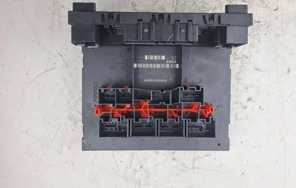 Volkswagen PASSAT B6 Comfort/convenience module 3C0937049AH F005V00660