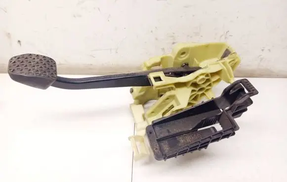 BMW 5 GT F07 Brake pedal 9144254
