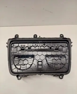 Cup holder front