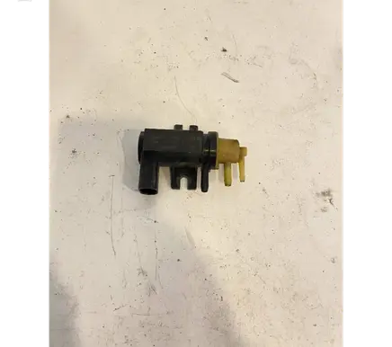 Volkswagen PASSAT B6 Turbo solenoid valve 1K0906627A