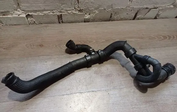 Volvo S80 Engine coolant pipe/hose 31355201