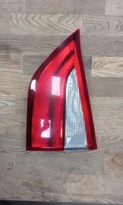 Toyota Sienna XL30 III Tailgate rear/tail lights