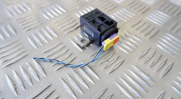 Audi Q5 SQ5 Battery relay fuse 4F0915519