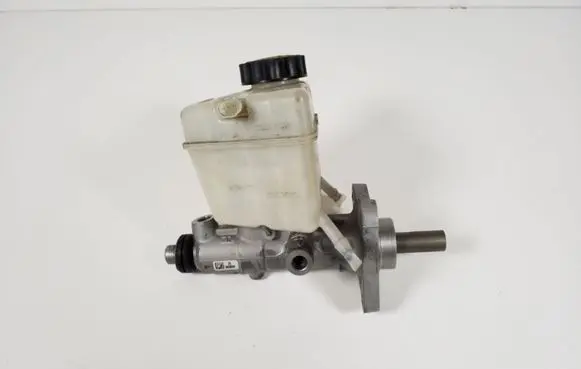 Brake fluid reservoir