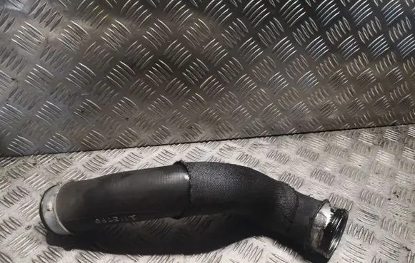 Mercedes-Benz E W211 Intercooler hose/pipe 2115282082 A2115282082