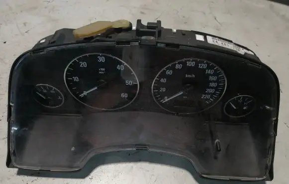 Opel Zafira A Speedometer (instrument cluster) 24461768 24461768JU