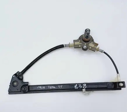 Opel Vivaro Rear door manual window regulator 
