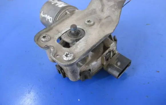 Alfa Romeo 159 Front wiper linkage and motor