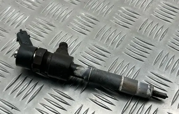Opel Zafira B Fuel injector 0445110276