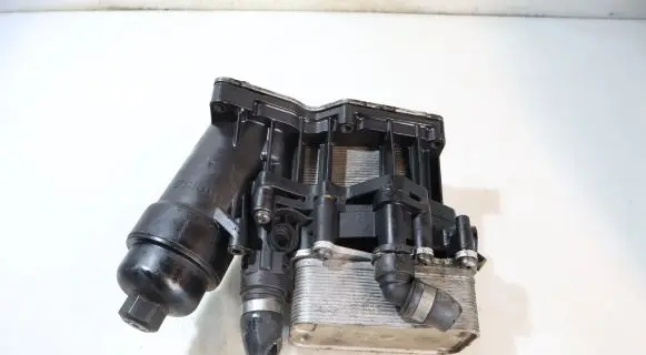 BMW 6 F12 F13 Oil filter mounting bracket
