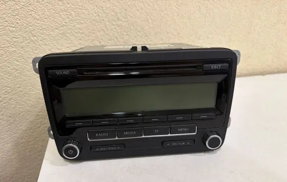 Volkswagen Golf Plus Radio/CD/DVD/GPS head unit 5M0035186AB