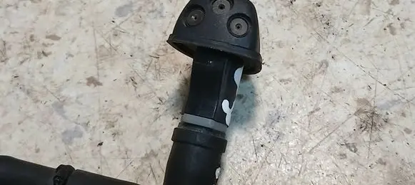 Volvo V50 Windshield washer spray nozzle 